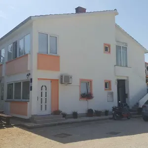 Pensjonat Dijana, Krk Town